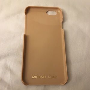 Michael Kors pink iPhone 6/6s case